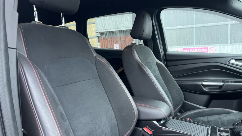 Ford Kuga 1.5 EcoBoost ST-Line 5dr Auto 2WD Petrol Estate